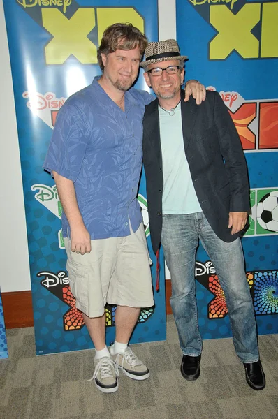 Dan Povenmire e Jeff Swampy Marsh no Disney ABC Television Group Summer Press Junket, ABC Studios, Burbank, CA. 05-15-10 — Fotografia de Stock