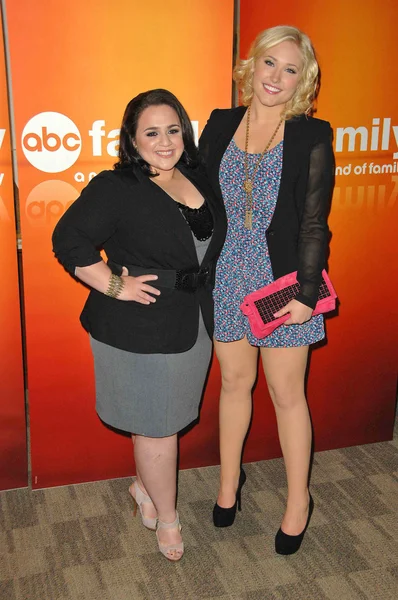 Nikki Blonsky and Hayley Hasselhoff — Stock Photo, Image