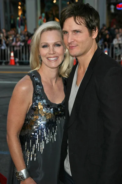 Jennie garth och peter facinelli — Stockfoto