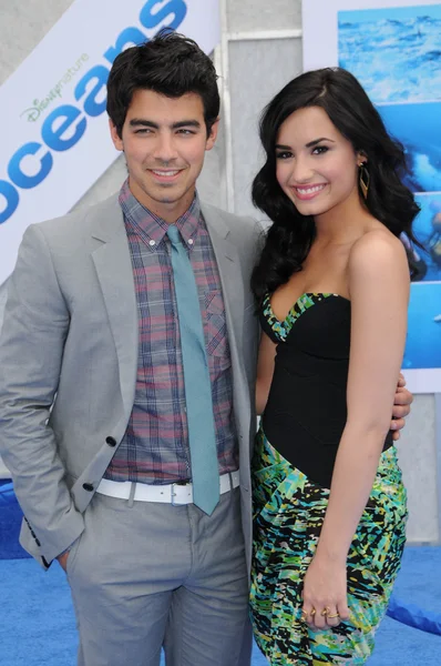 Joe Jonas and Demi Lovato — Stock Photo, Image