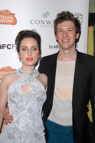 Zoe Lister-Jones and Daryl Wein — Stockfoto