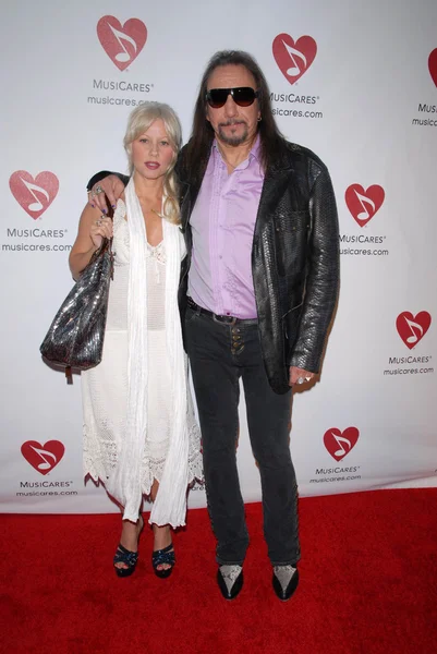 Ace Frehley al sesto annuale Musicares MAP Fund Bevefit Concert celebrando le donne in recupero, Club Nokia, Los Angeles, CA. 05-07-10 — Foto Stock