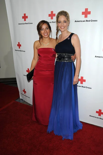 Vanessa Lengies and Christina Moore — Zdjęcie stockowe