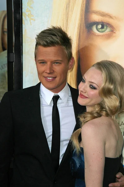 Chris egan und amanda seyfried — Stockfoto