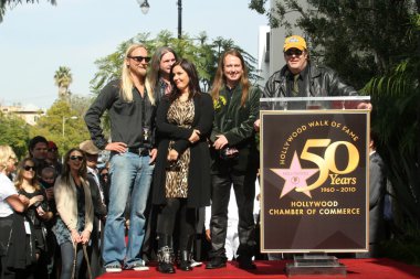 dan aykroyd barbara ile orbison, wesley orbison, alex orbison, roy orbison roy indüksiyon törenle Jr orbison hollywood içine yürümek Şöhret, hollywood, ca. 01-29-10