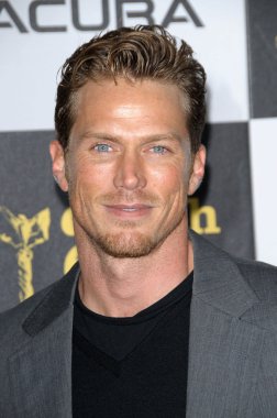 Jason Lewis