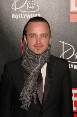 Aaron paul e, oscar görüntüleme ve partiden sonra drais, hollywood, ca. 04-07-10