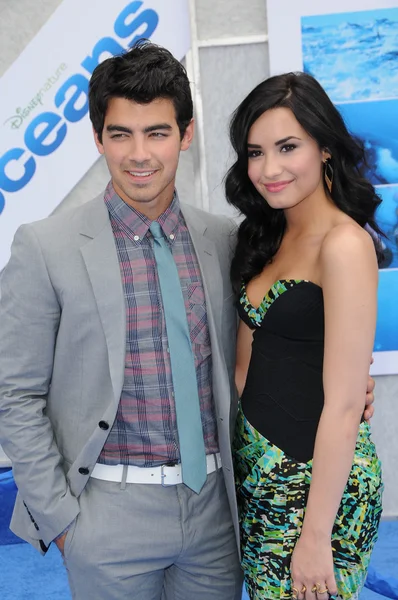 Joe Jonas and Demi Lovato — Stock Photo, Image