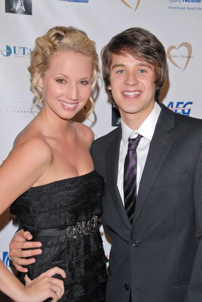 Molly McCook and Devon Werkheiser at the Midnight Mission's 10th Annual Golden Heart Awards, Beverly Hilton Hotel, Beverly Hills, CA. 05-10-10 — Stock Photo, Image