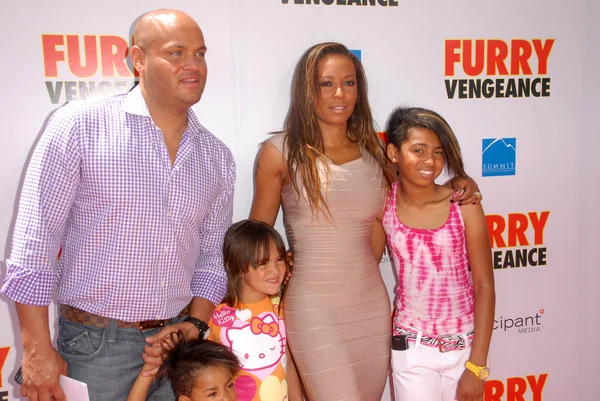 Melanie Brown and family — Stock Photo, Image