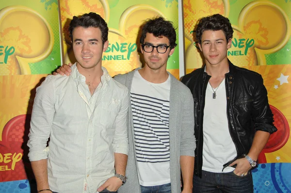 Kevin Jonas, Joe Jonas and Nick Jonas at the Disney ABC Television Group Summer Press Junket, ABC Studios, Burbank, CA. 05-15-10 — Stock Photo, Image