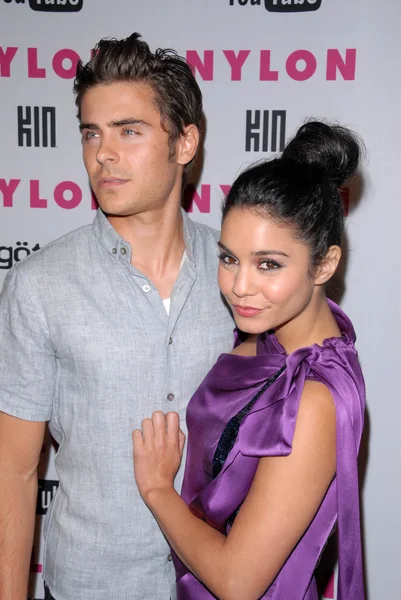 Zac efron en vanessa hudgens — Stockfoto