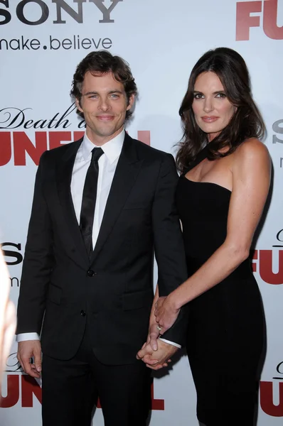 James Marsden y Lisa Lindeat the "Death at a Funeral" World Premiere, Arclight, Hollywood, CA. 04-12-10 — Foto de Stock
