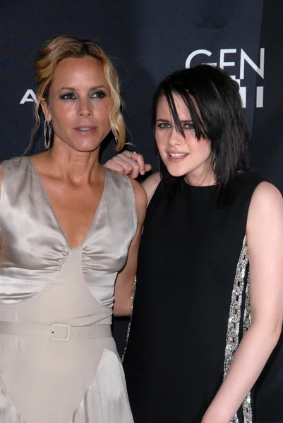 Maria Bello and Kristen Stewart at "The Yellow Handkerchief" Los Angeles Premiere, Pacific Design Center, West Hollywood, CA. 02-18-10 — Stock Photo, Image