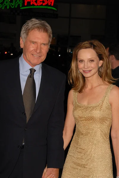 Harrison Ford and Calista Flockhart at the "Extraordinary Measures" Los Angeles Premiere, Chinese Theater, Hollywood, CA. 01-19-10 — Stock Photo, Image