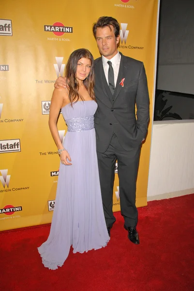 Fergie y Josh Duhamel en The Weinstein Company 2010 Golden Globes After Party, Beverly Hilton Hotel, Beverly Hills, CA. 01-17-10 — Foto de Stock
