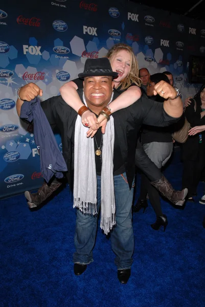 Crystal Bowersox and Michael Lynche at Fox's "American Idol" Top 12 Finalists Party, Industry, West Hollywood, CA. 03-11-10 — Stock Photo, Image