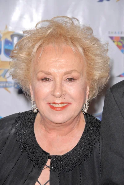 Doris Roberts at the 2010 Night of 100 Stars Oscar Viewing Party, Beverly Hills Hotel, Beverly Hills, CA. 03-07-10 — Stock fotografie