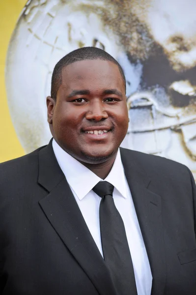 Quinton Aaron al 41st NAACP Image Awards - Arrivi, Shrine Auditorium, Los Angeles, CA. 02-26-10 — Foto Stock