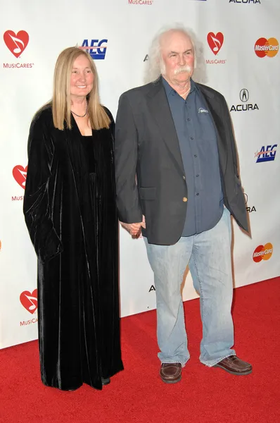 David crosby und ehefrau jan dance bei der musicares person of the year 2010 tribute to neil young, los angeles convention center, los angeles, ca. 29.01. — Stockfoto