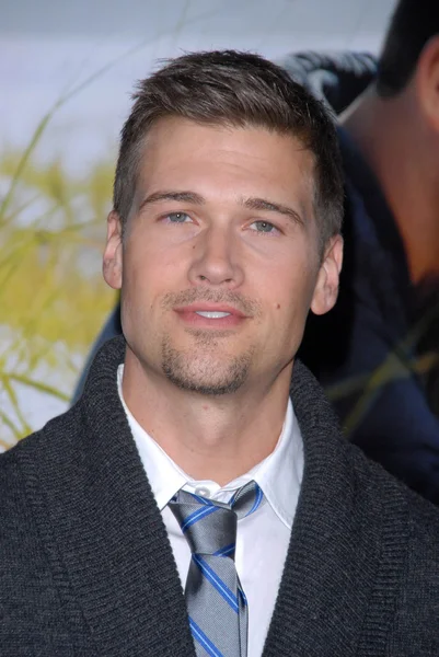 Nick Zano in de "Dear John" wereldpremière, Chinees theater, Hollywood, ca. 02-01-10 — Stockfoto