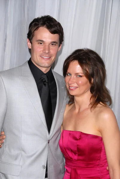 Mary lynn rajskub en matthew rolph op de 60e jaarlijkse ace eddie awards, beverly hilton hotel, beverly hills, ca. 02-14-10 — Stockfoto