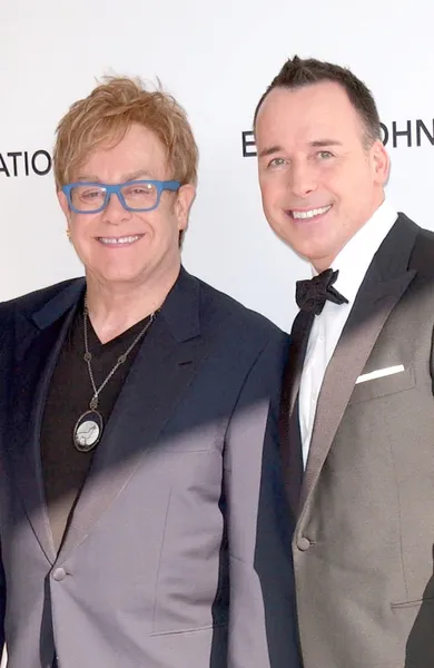 Sir elton john och david möblera — Stockfoto