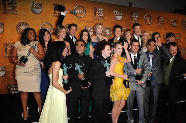 Cast of "Glee" at the 16th Annual Screen Actors Guild Awards Press Room, Shrine Auditorium, Los Angeles, CA. 01-23-10 — Stock Photo, Image