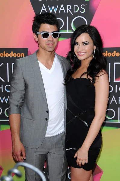 Joe jonas i demi lovato — Zdjęcie stockowe