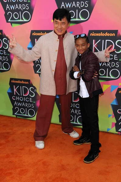 Jaden Smith and Jackie Chan at the Nickelodeon's 23rd Annual Kids' Choice Awards, UCLA's Pauley Pavilion, Westwood, CA 03-27-10 — Stock Photo, Image