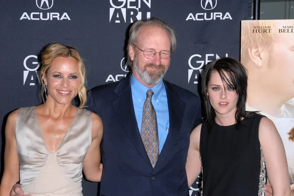 Maria bello, william hurt und kristen stewart — Stockfoto