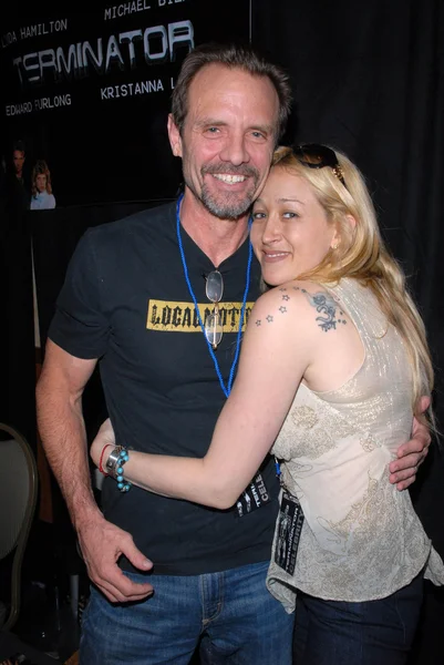 Michael Biehn and Jennifer Blanc-Biehn at the Hollywood Collectors Show, Burbank Airport Marriott Hotel & Convention Center, Burbank, CA. 02-13-10 — Stock Photo, Image