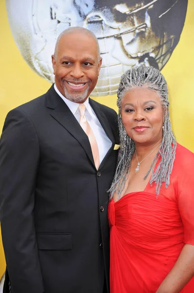 James Pickens Jr. at the 41st NAACP Image Awards - Arrivals, Shrine Auditorium, Los Angeles, CA. 02-26-10 — Stock Photo, Image