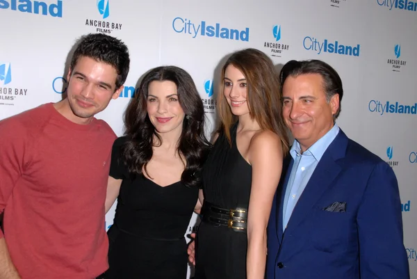 Stefanstraße, julianna margulies, dominik garcia-lorido und andy garcia — Stockfoto