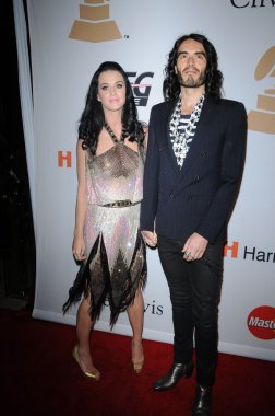 Katy perry ve russell brand kayıt Akademisi ve clive davis mevcut 2010 öncesi grammy gala - selamlamak için simgeler, beverly hilton hotel, beverly hills, ca. 01-30-10