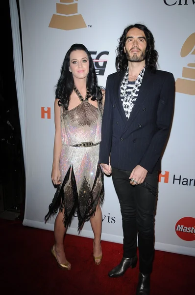 Katy Perry et Russell Brand à la Recording Academy et Clive Davis présentent le Gala pré-Grammy 2010 - Salut aux icônes, Beverly Hilton Hotel, Beverly Hills, CA. 01-30-10 — Photo