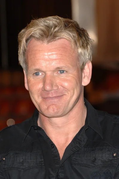 Gordon Ramsay at the 'Hell's Kitchen' 100th Episode Celebration, Hell's Kitchen Set, Culver City, CA. 02-19-10 — Stock Fotó