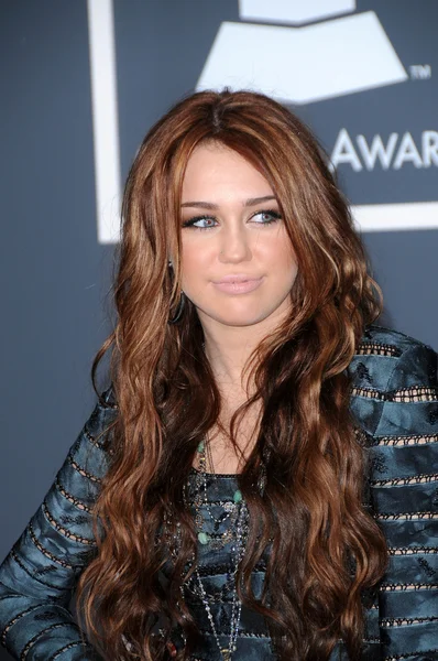 Miley Cyrus no Grammy Awards 52nd Anual Chegadas, Staples Center, Los Angeles, CA. 01-31-10 — Fotografia de Stock