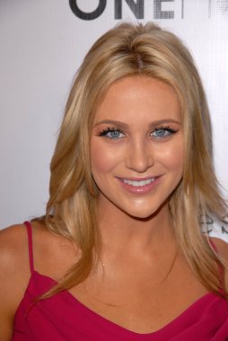 Stephanie Pratt
