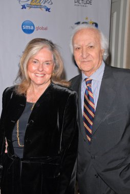 Robert Loggia