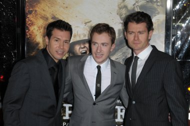 Jon seda, joe mazzello ve james dale rozeti
