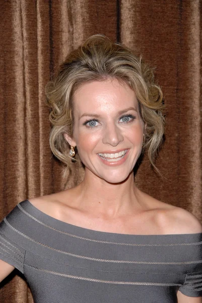 Jessalyn gilsig vid 2010 kostym designers guild awards, beverly hilton hotel, beverly hills, ca. 02-25-10 — Stockfoto