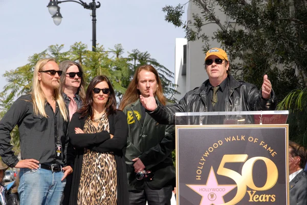 Dan Aykroyd with Barbara Orbison, Wesley Orbison, Alex Orbison, Roy Orbison Jr. at the induction ceremony for Roy Orbison into the Hollywood Walk of Fame, Hollywood, CA. 01-29-10 — Stock Photo, Image