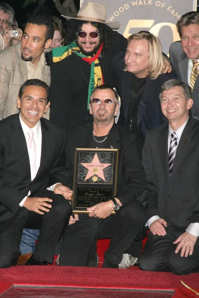 Ben Harper, Don Era, Joe Walsh, Antonio Villaraigosa, Ringo Starr, Leron Gubler — Foto Stock