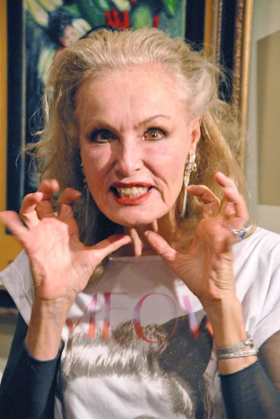 Julie Newmar — Stock fotografie