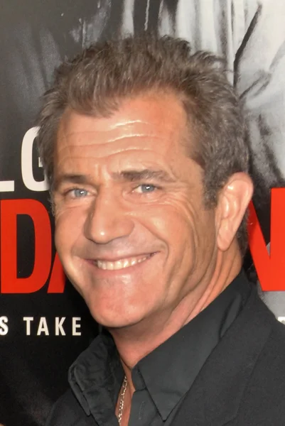 Mel Gibson aan de "rand van de duisternis" Los Angeles Premiere, Chinees theater, Hollywood, ca. 01-26-10 — Stockfoto