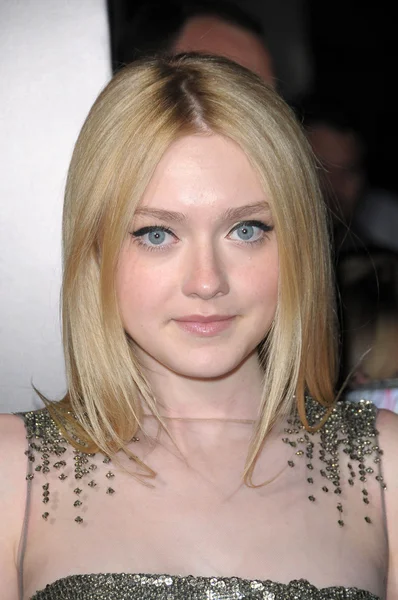 Dakota Fanning at "The Runaways" Los Angeles Premiere, Cinerama Dome, Hollywood, CA. 03-11-10 — Stock Photo, Image