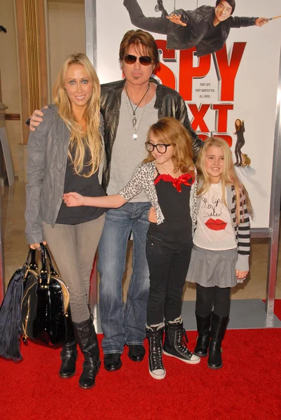 Tish Cyrus, Billy Ray Cyrus, Noah Cyrus ed Emily Grace Reaves — Foto Stock