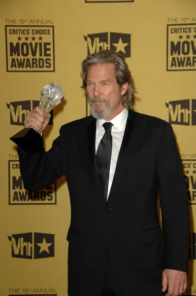 Jeff Bridges at the 15th Annual Critic 's Choice Awards, Hollywood Palladium, Hollywood, CA. 01-15-10 — стоковое фото