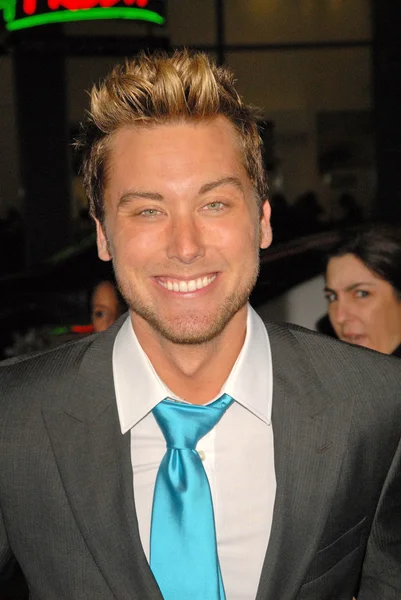 Lance Bass aan de "Edge of Darkness" Los Angeles Premiere, Chinees theater, Hollywood, ca. 01-26-10 — Stockfoto